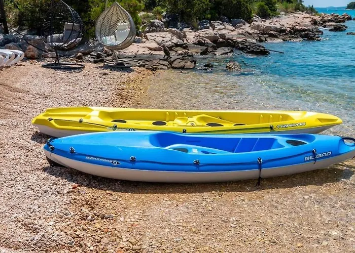 Luxury And Cosy Little House Ivinj 3 Сasa de vacaciones *